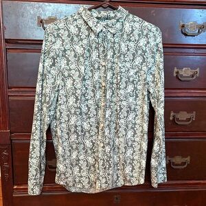 J. Crew Green and White Floral Women's Button-down Shirt